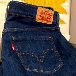 Levi’s regular button